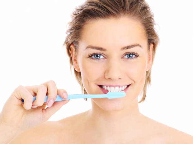 το βούρτσισμα των δοντιών αδυνατίζει