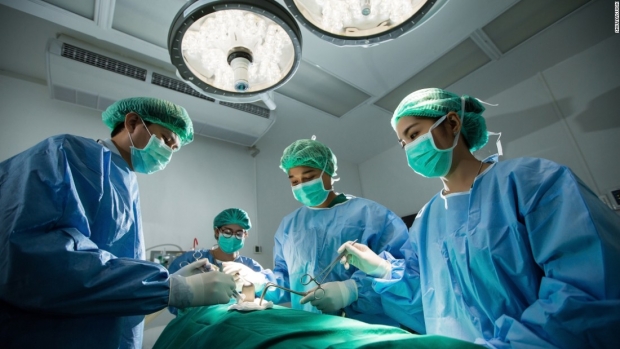  μην δείτε βίντεο από άλλες επεμβάσεις πριν κάνετε κάποια εγχείριση 