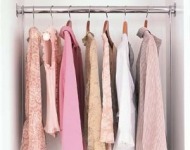 μυρίζει η ντουλάπα κλεισούρα