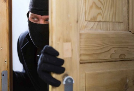 προστασία σπιτιού από ληστεία