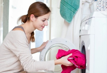 πως να πλύνω σωστά τα ρούχα στο πλυντήριο